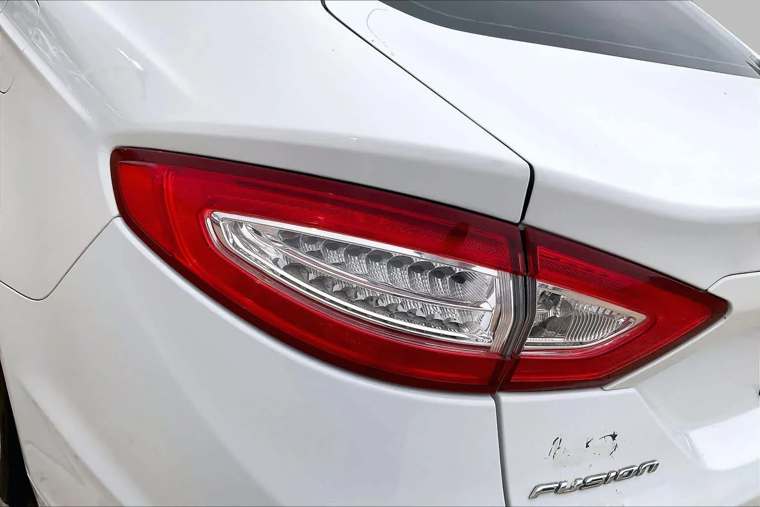 Used 2014 Oxford White Ford SE image 26