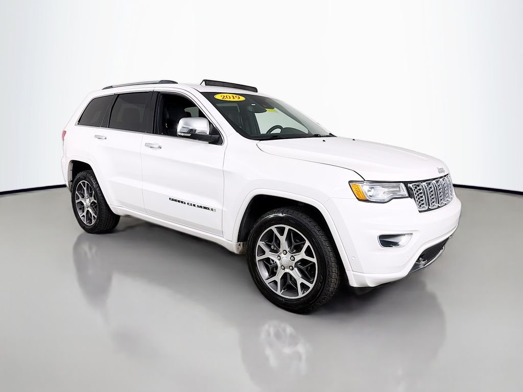 2019 Jeep Grand Cherokee Overland's photo
