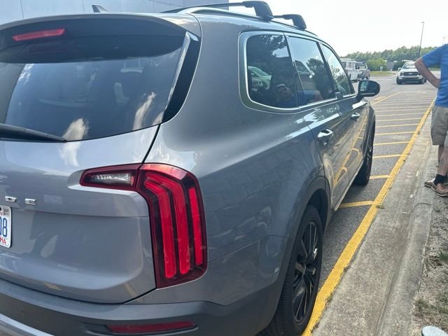 Used 2022 Silver Kia SX image 3