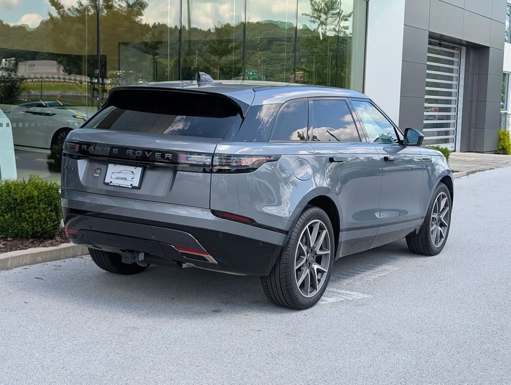 Certified Used 2025 Gray Land Rover Dynamic SE image 7