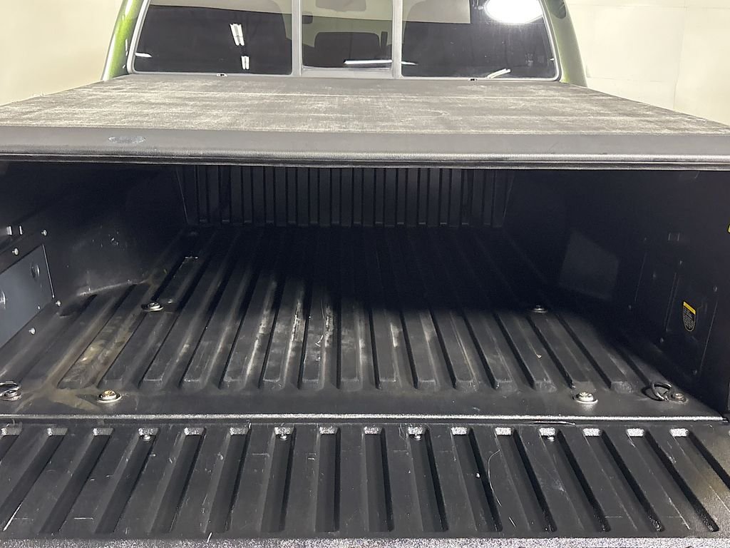 Used 2013 Green Toyota Base image 20