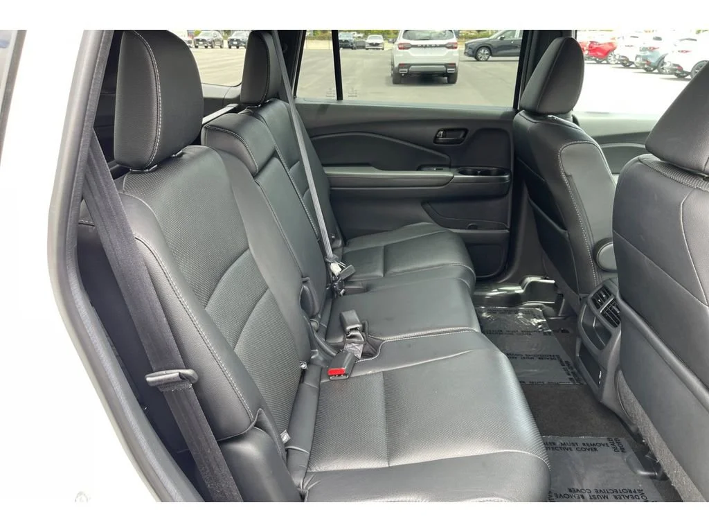 Certified Used 2023 Platinum White Pearl Honda AWD EX-L image 77