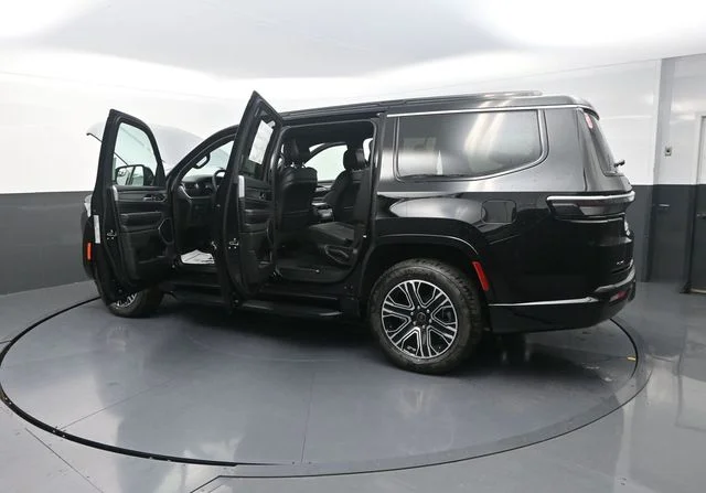 New 2026 High Gloss Black Exterior Paint Jeep  image 39