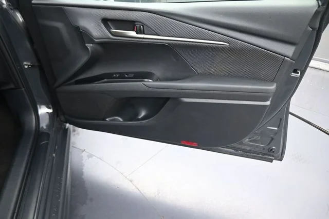 Used 2025  Toyota SE image 13