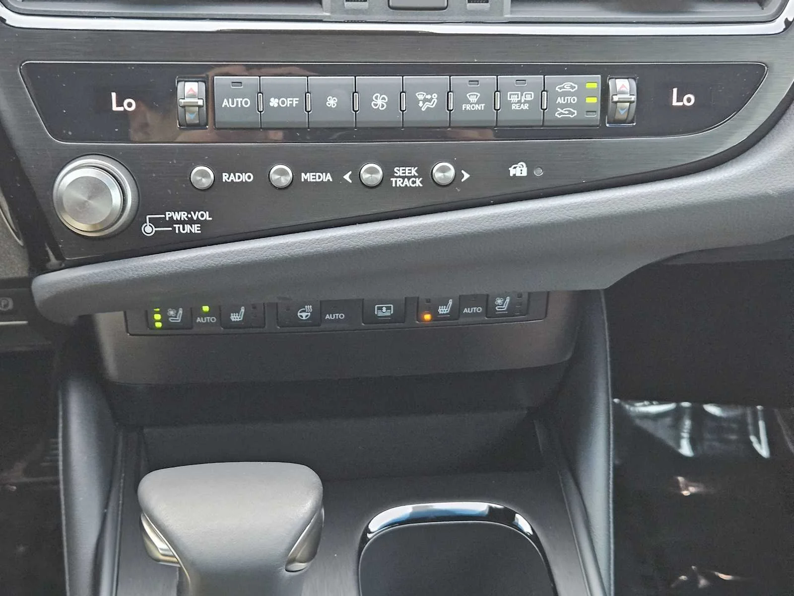 Certified Used 2024 EMINENT WHITE PEARL Lexus  image 13