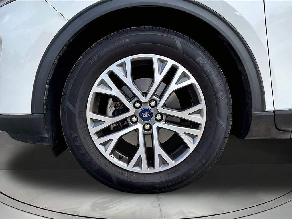 Used 2022 White Ford SEL image 36