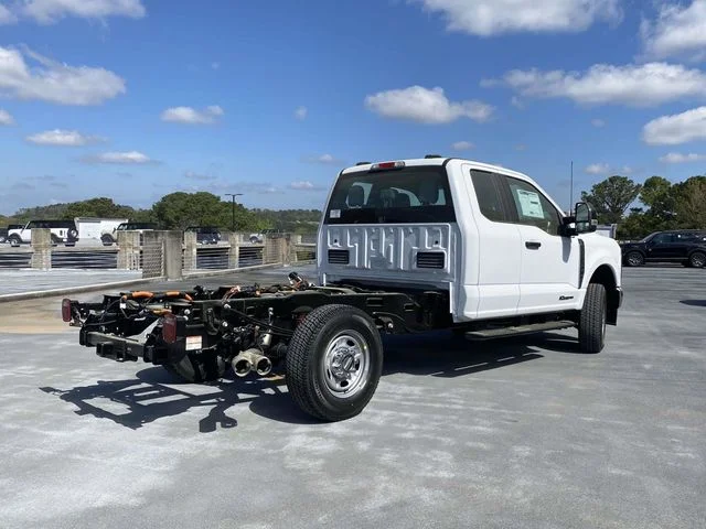New 2026 Oxford White Ford F-250® XL image 3