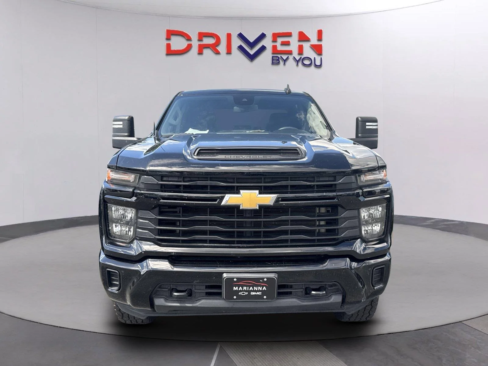 Used 2024 Black Chevrolet Custom image 9