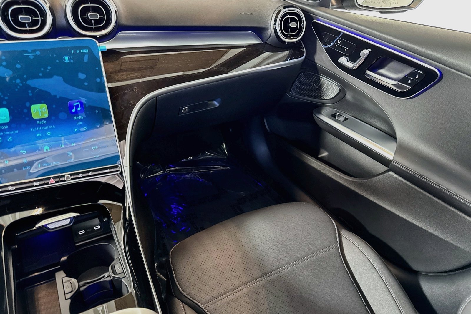 New 2026 Selenite Grey Metallic Mercedes-Benz C 300 image 21