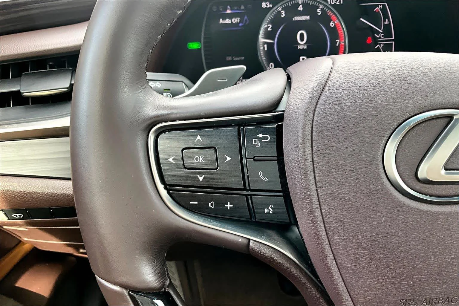 Used 2019 Matador Red Mica Lexus Ultra Luxury image 22