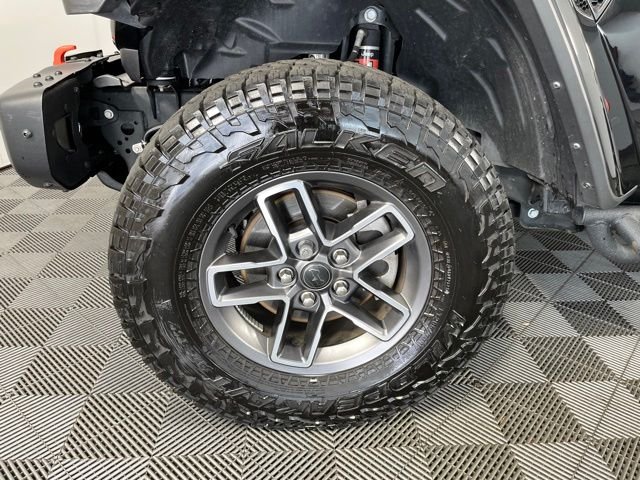 Used 2024 Black Jeep Mojave image 12