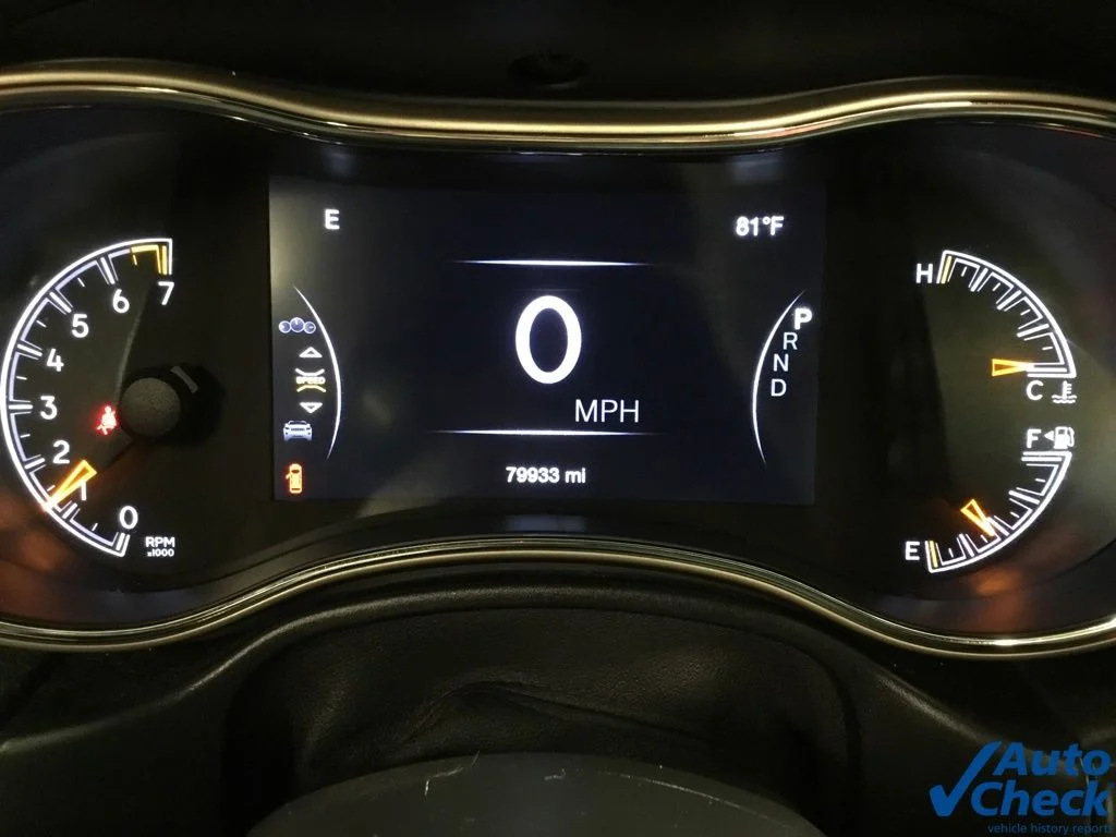 Used 2016 Silver Jeep Limited image 49