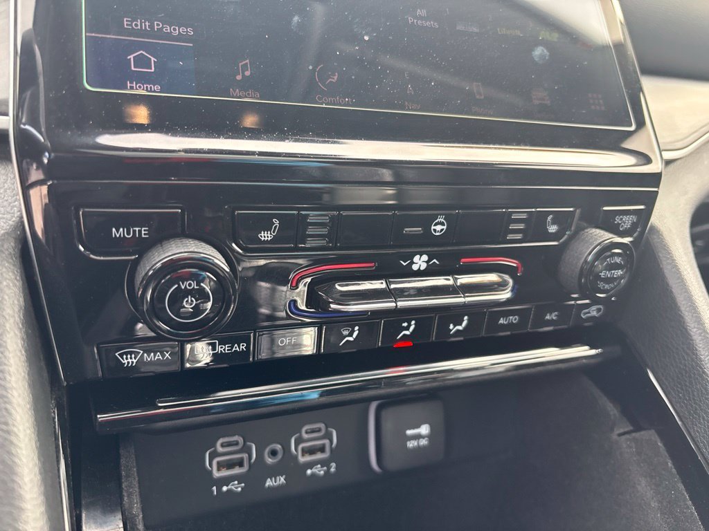 Used 2021 White Jeep Limited image 16
