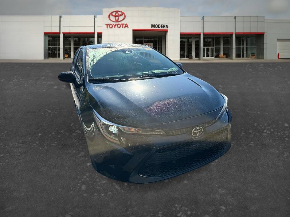 Used 2020 Black Sand Pearl Toyota LE image 9