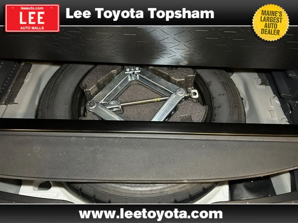 Certified Used 2025 Blueprint Toyota Hybrid XLE image 18