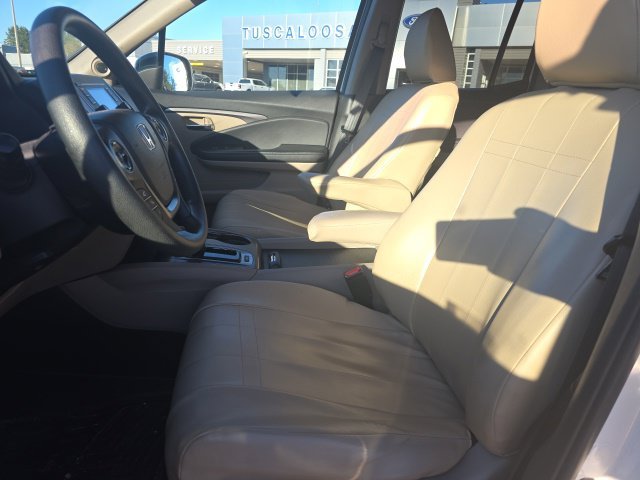 Used 2017 White Honda RTS image 9