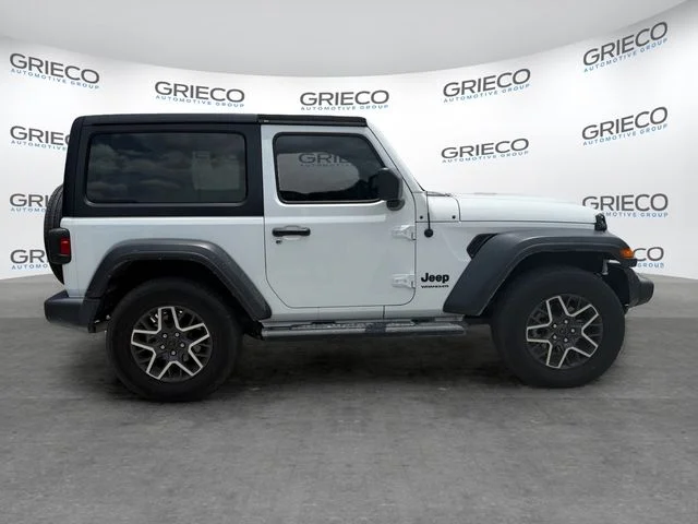 Used 2022 Bright White Clearcoat Jeep Sport S image 8