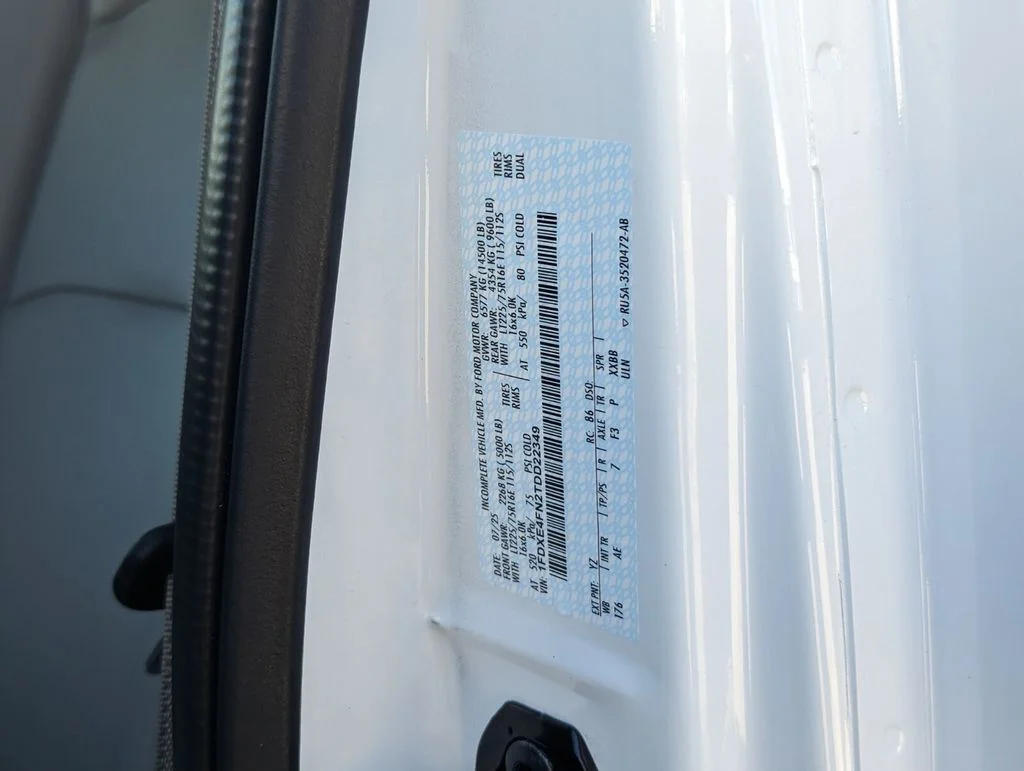 New 2026 Oxford White Ford E-450 DRW image 13