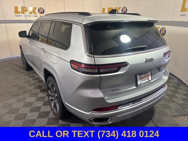 Used 2023 Silver Jeep Overland image 17