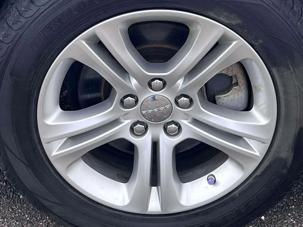 Used 2023 White Knuckle Clearcoat Dodge SXT image 14
