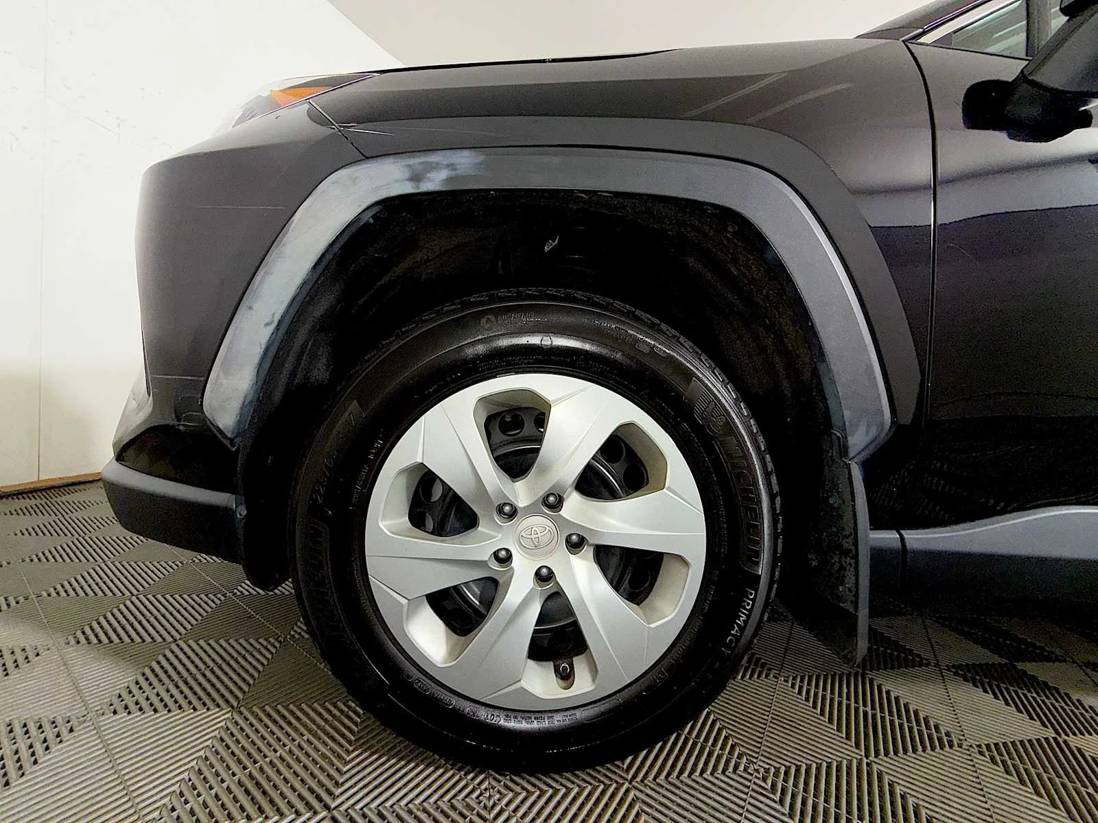 Used 2022 Midnight Black Metallic Toyota LE image 7