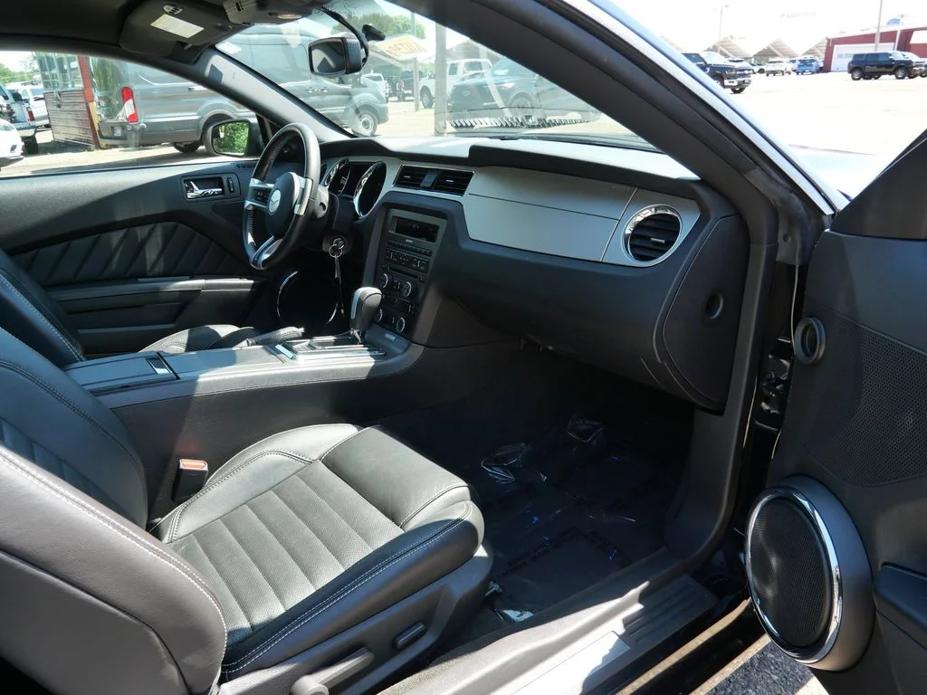 Used 2014 Black Ford V6 Premium image 11