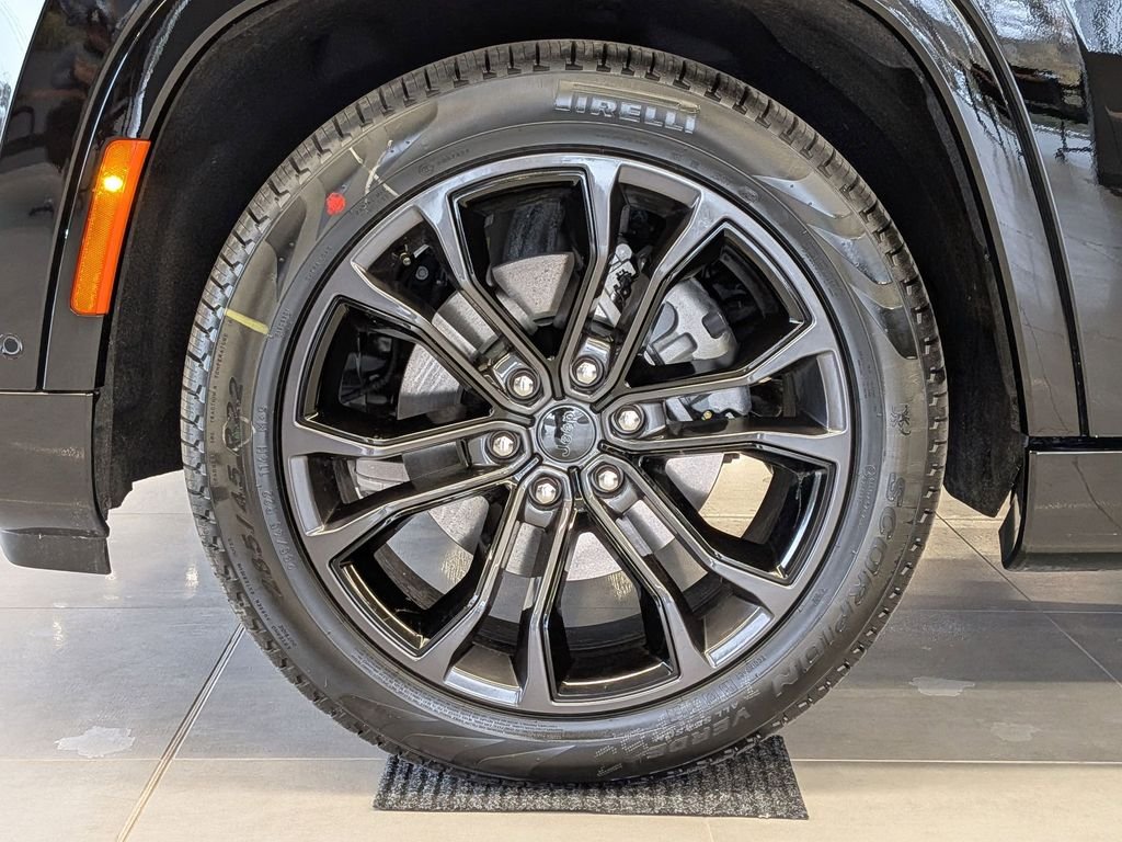New 2026 High Gloss Black Exterior Paint Jeep Summit Obsidian image 35