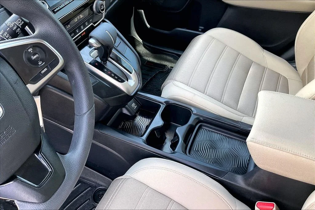 Used 2018  Honda LX image 15