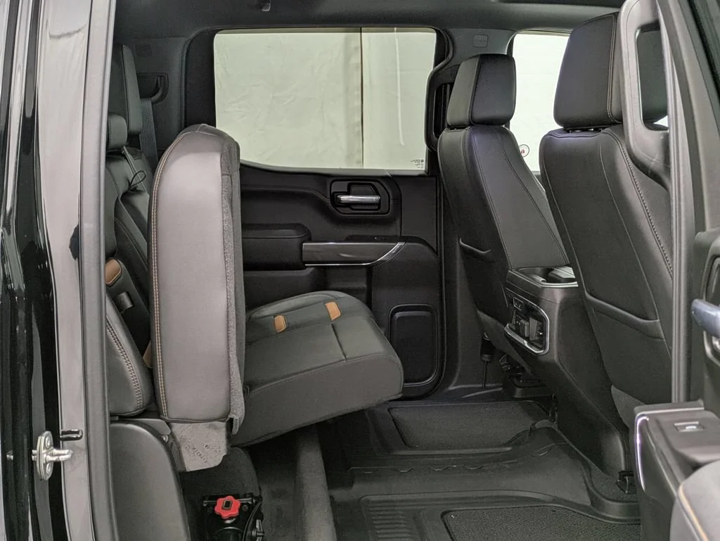 Used 2021 Black GMC AT4 image 26