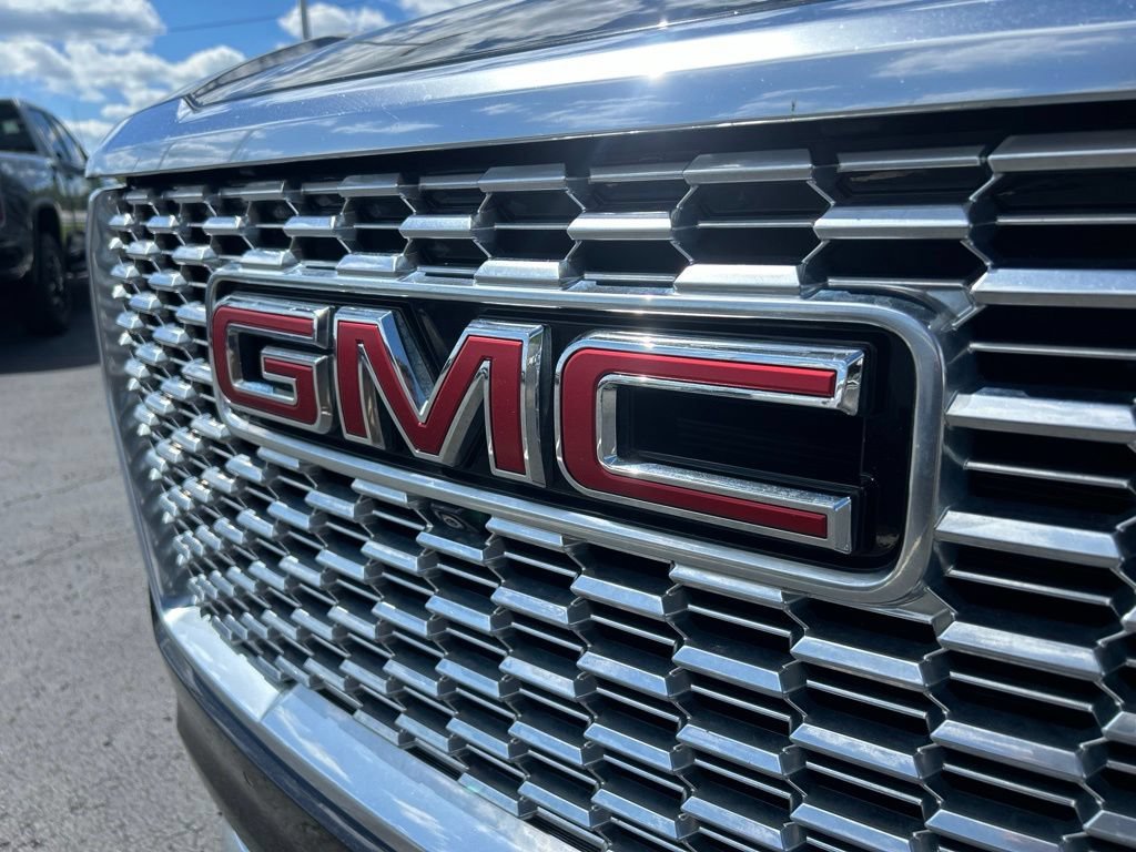 Used 2024 Onyx Black GMC Denali image 9