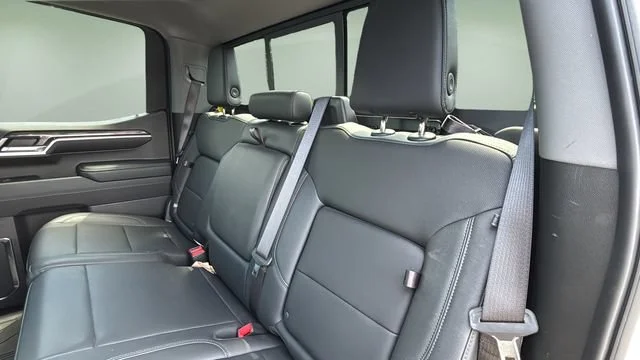 Used 2024 Summit White Chevrolet LTZ image 17