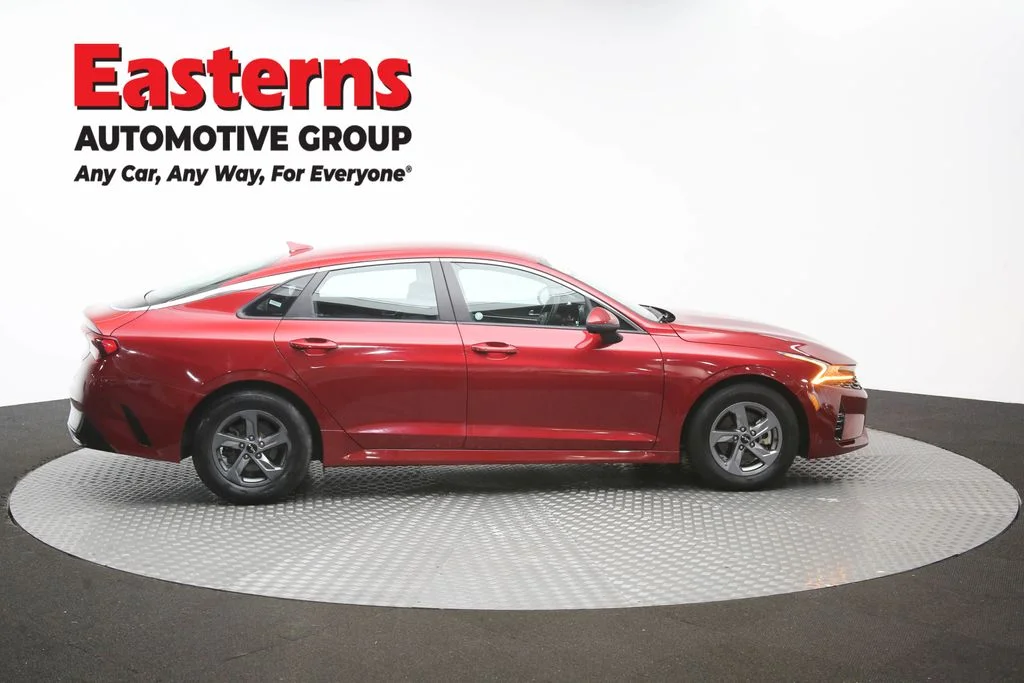 Used 2023 Red Kia LXS image 43