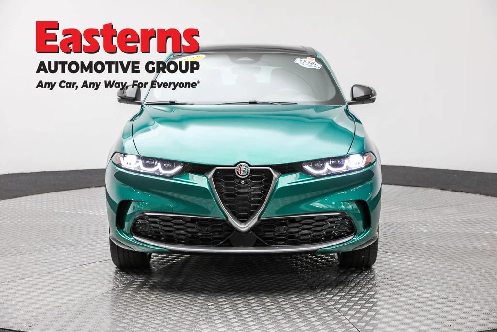 Used 2024 Green Alfa Romeo Ti image 2