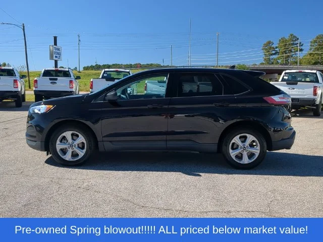 Used 2020 Black Ford SE image 10