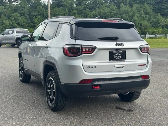 Used 2024 Silver Jeep Trailhawk image 5