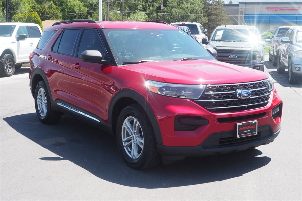 2021 Ford Explorer XLT photo 3