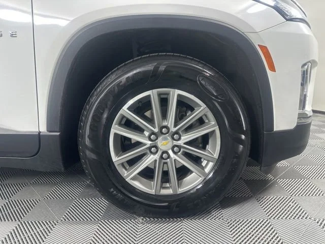 Used 2023 Summit White Chevrolet LT Leather image 9