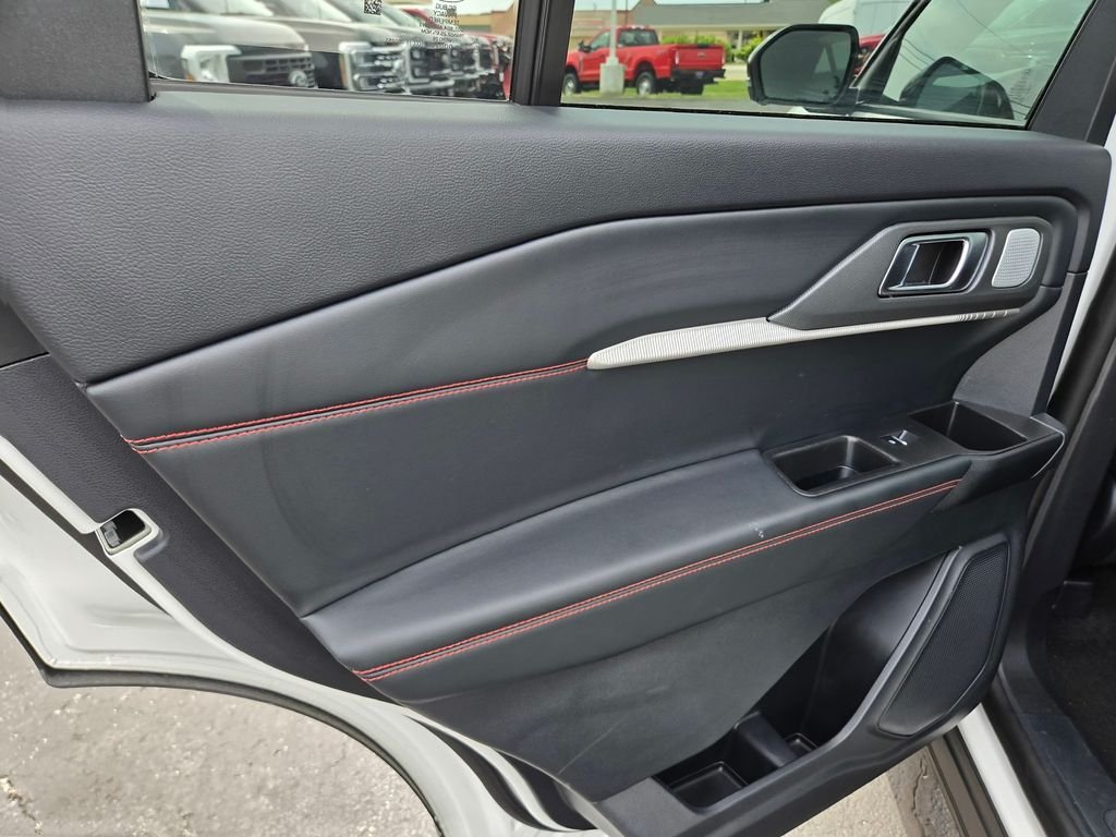 New 2026 Star White Metallic Tri-Coat Ford ST image 28