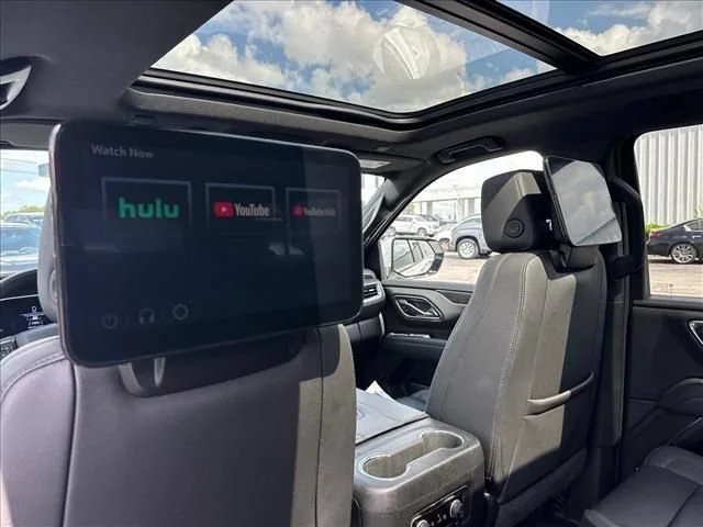 Used 2024 Summit White Chevrolet Z71 image 20