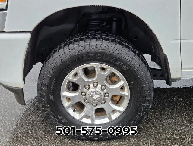 Used 2024 White Ram Laramie image 17