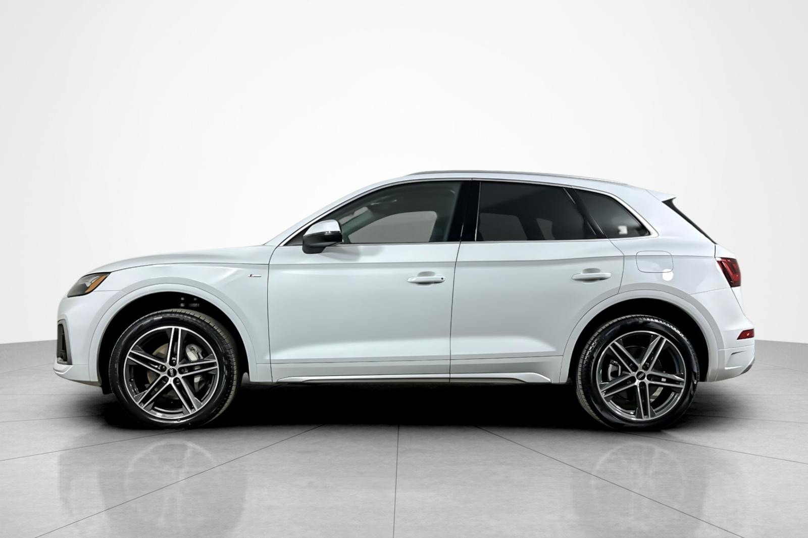 Used 2023 Audi Q5 Premium with VIN WA1G2AFY1P2096693 for sale in Beverly Hills, CA