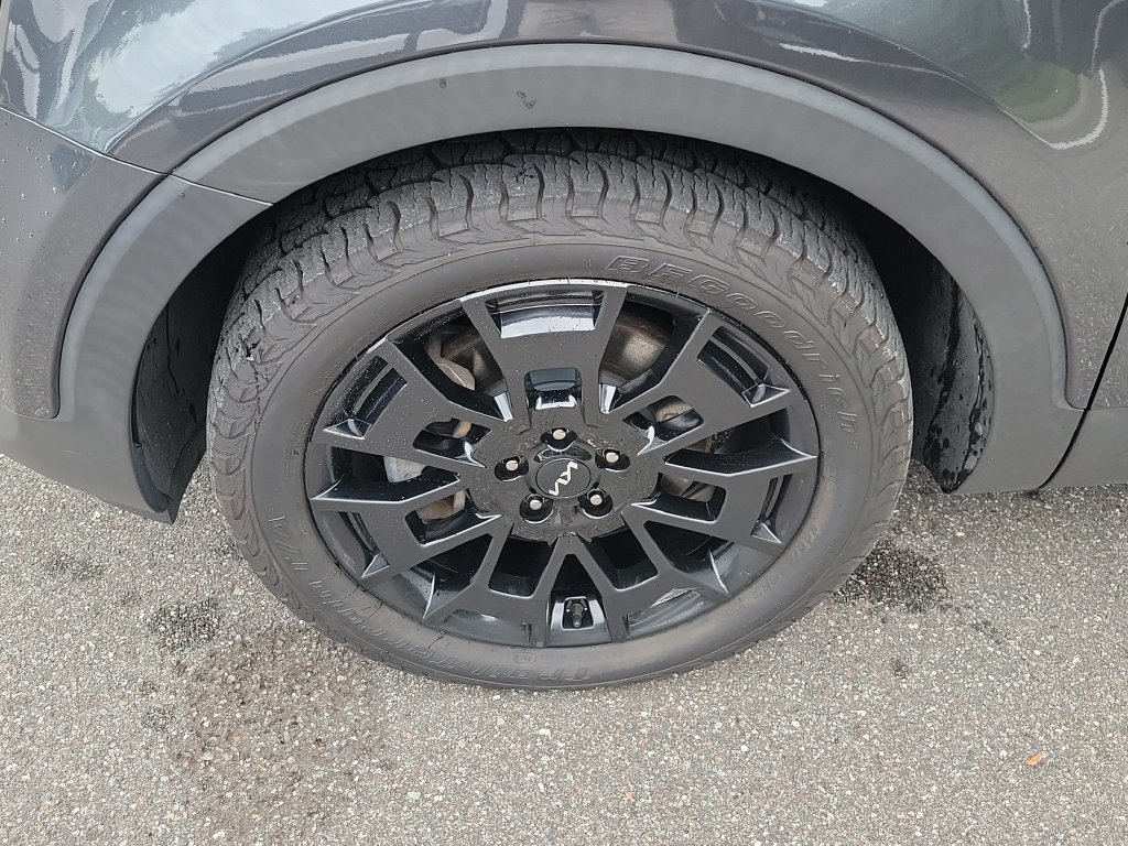 Certified Used 2022 Gravity Gray Kia SX image 42