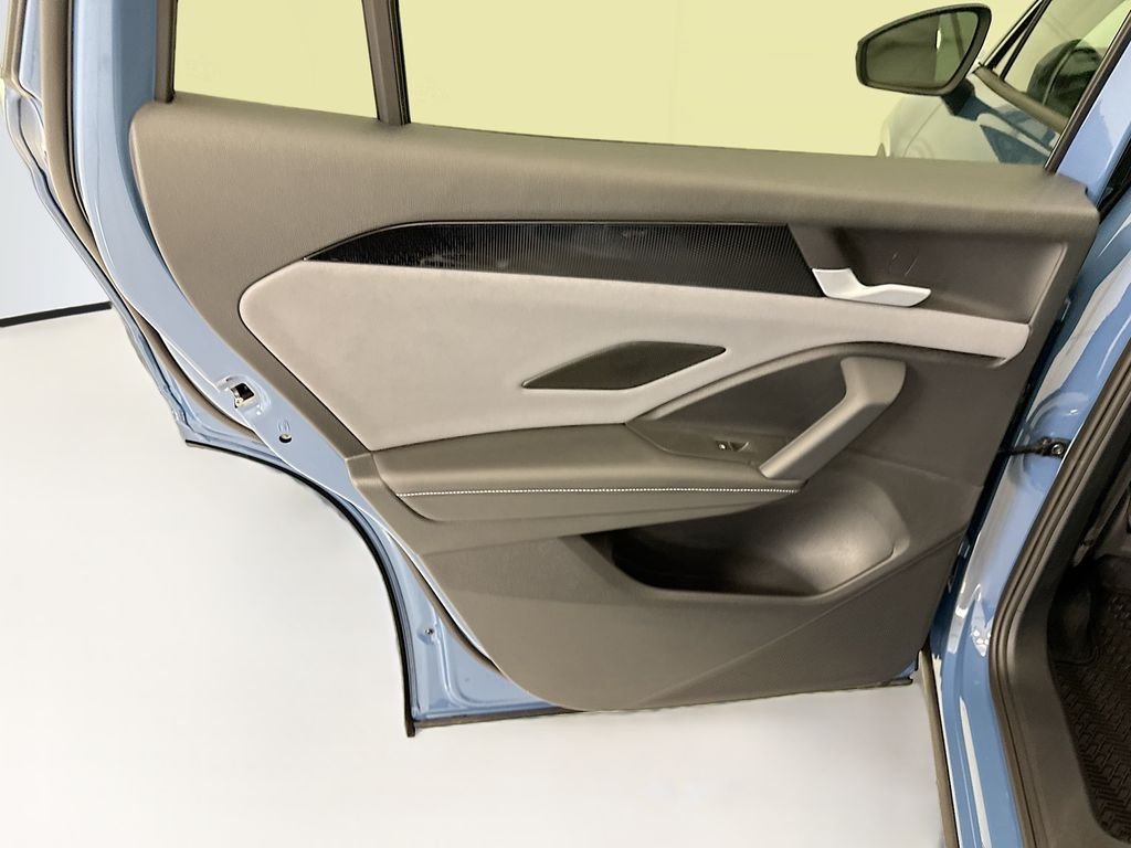 New 2026 Monterey Blue Pearl Volkswagen SE image 24