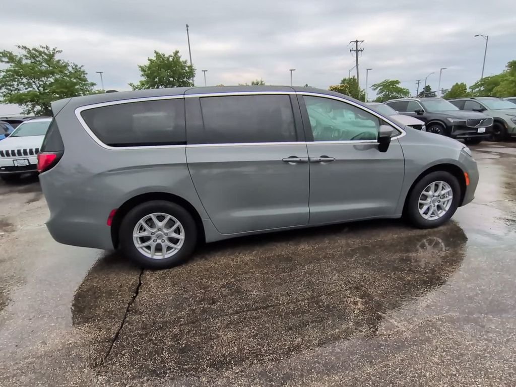 Used 2023 White Chrysler Touring L image 15