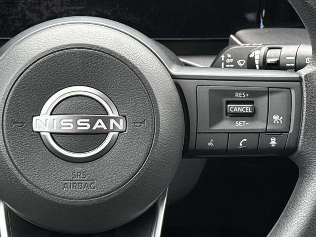 Used 2025 Brown Nissan S image 22