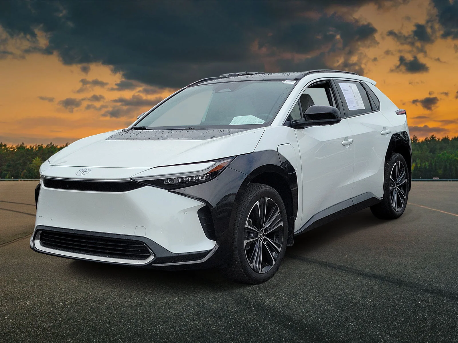 Certified Used 2023 WHITE Toyota Limited image 2