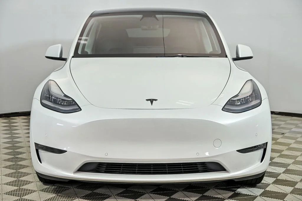 Used 2021 White Tesla Long Range image 4