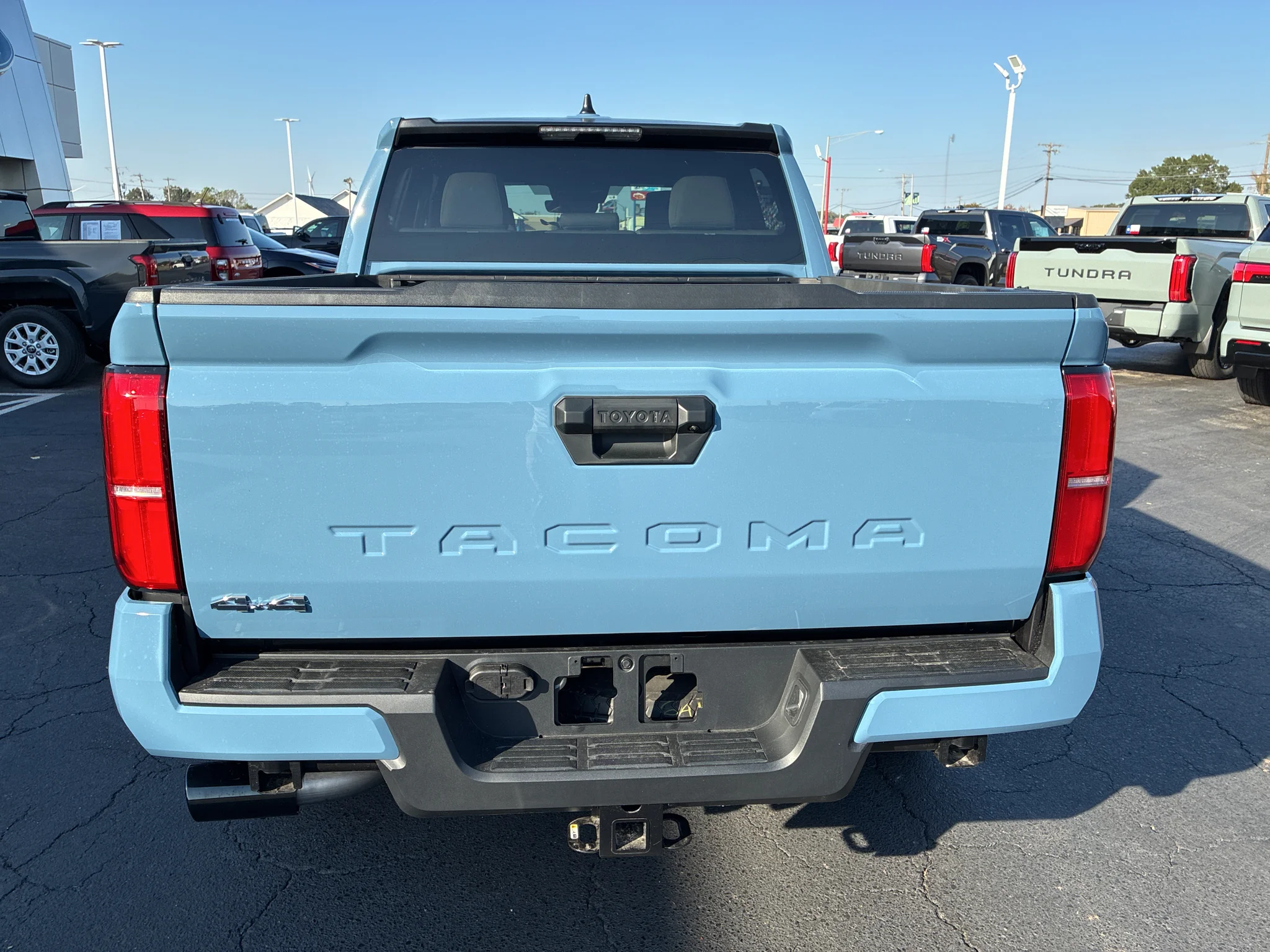 2026 Toyota Tacoma SR5 - Photo 6
