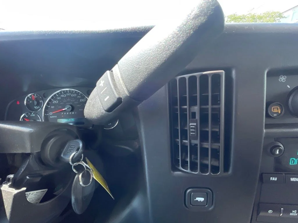 Used 2023 White GMC Work Van image 16
