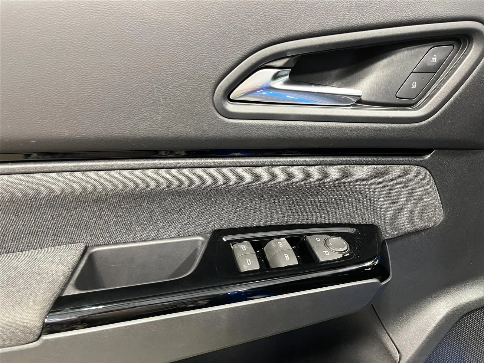 2025 Honda Prologue EX - Photo 14